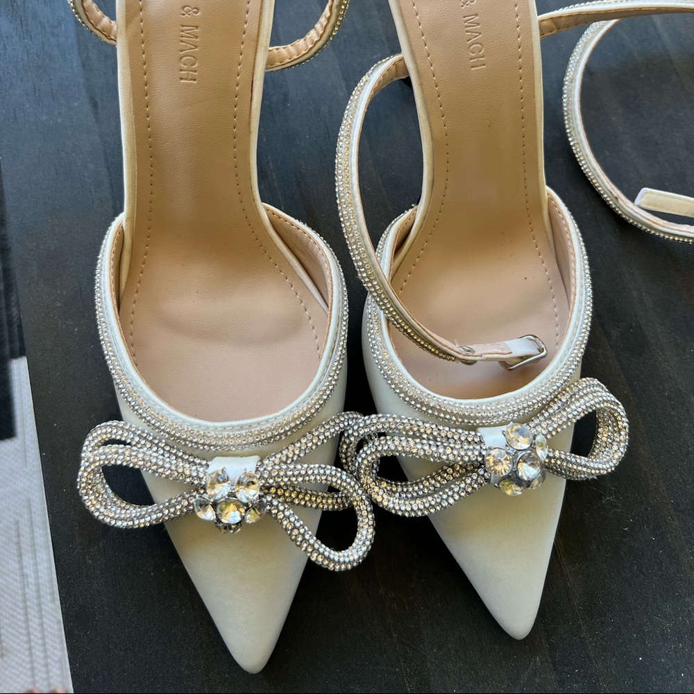 MACH AND MACH HEELS SIZE 9